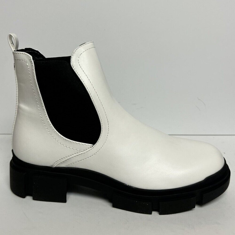 Nine West Women's Abra3 Chelsea Boot White Size 9.5 M